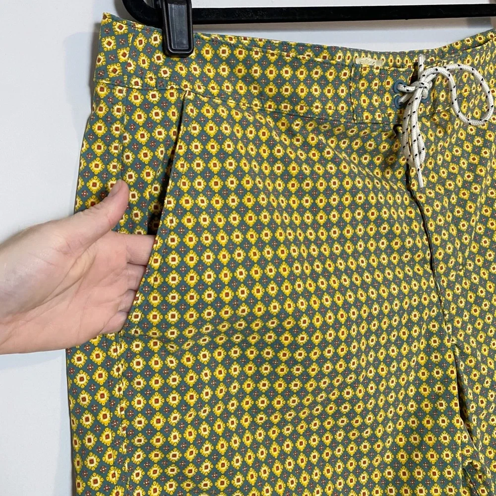 J. Crew 7” Stretch Breaker Board Shorts in Floral Print